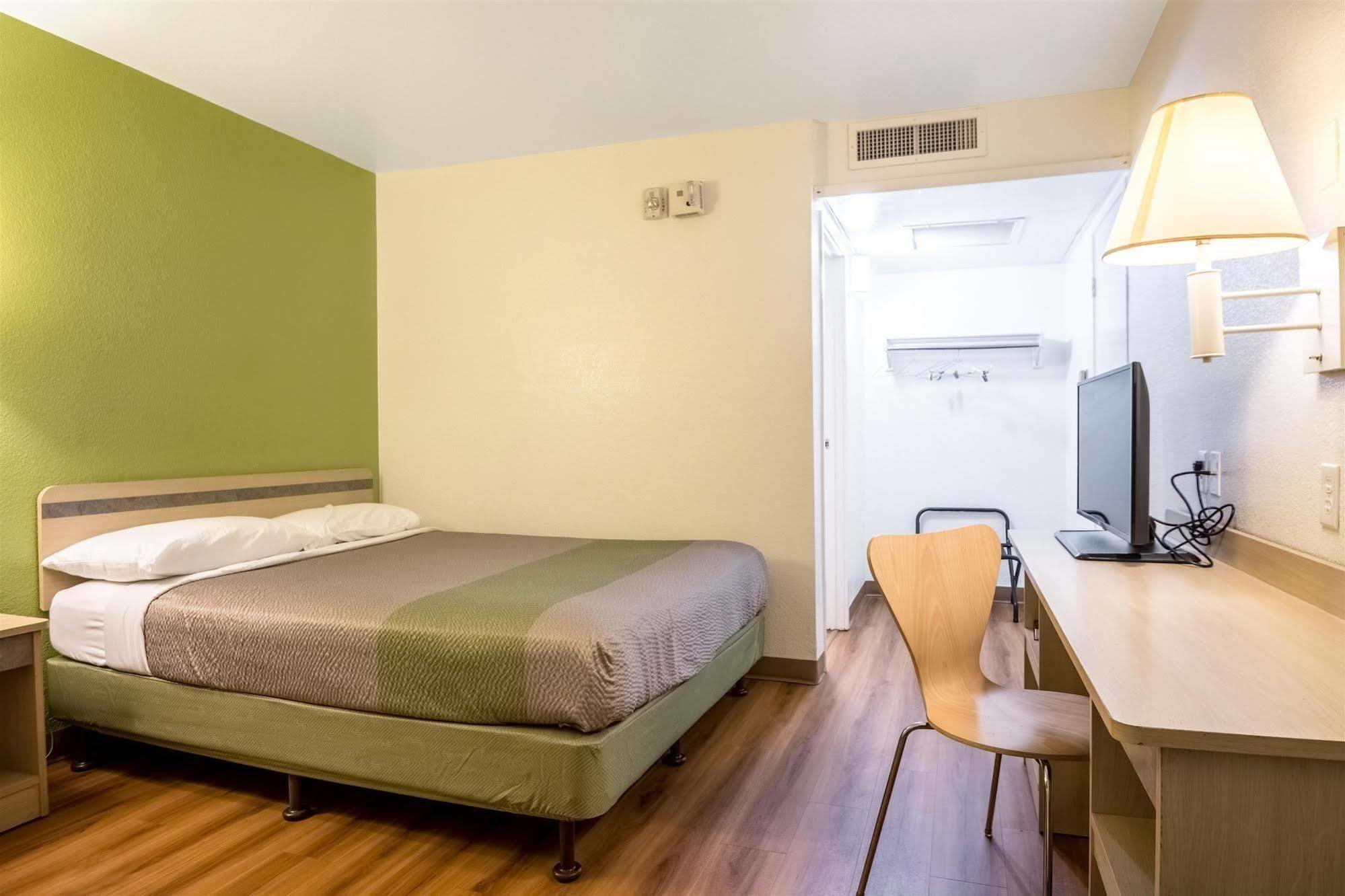 Motel 6-Pueblo, Co - I-25 外观 照片