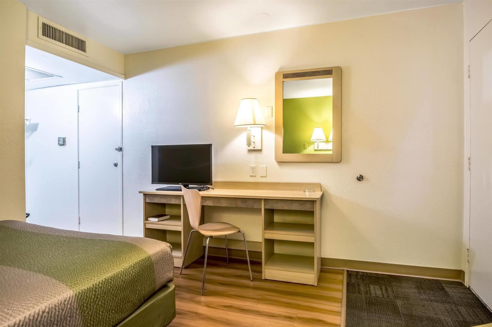 Motel 6-Pueblo, Co - I-25 外观 照片